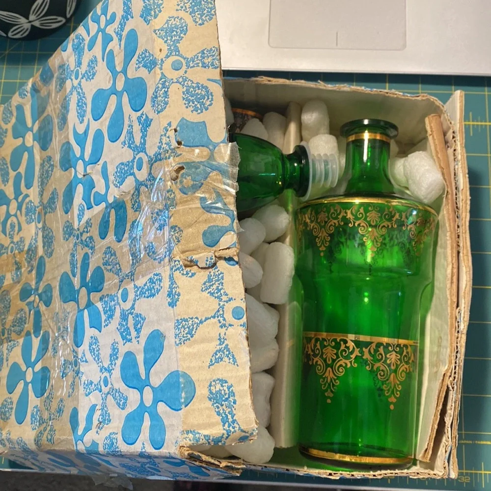 Jay Made In Italy Decanter and Glasses. IOB